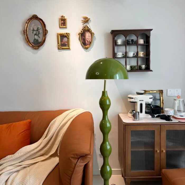 торшер в кремажном стиле